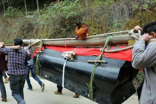 梦见死人和棺材预兆什么