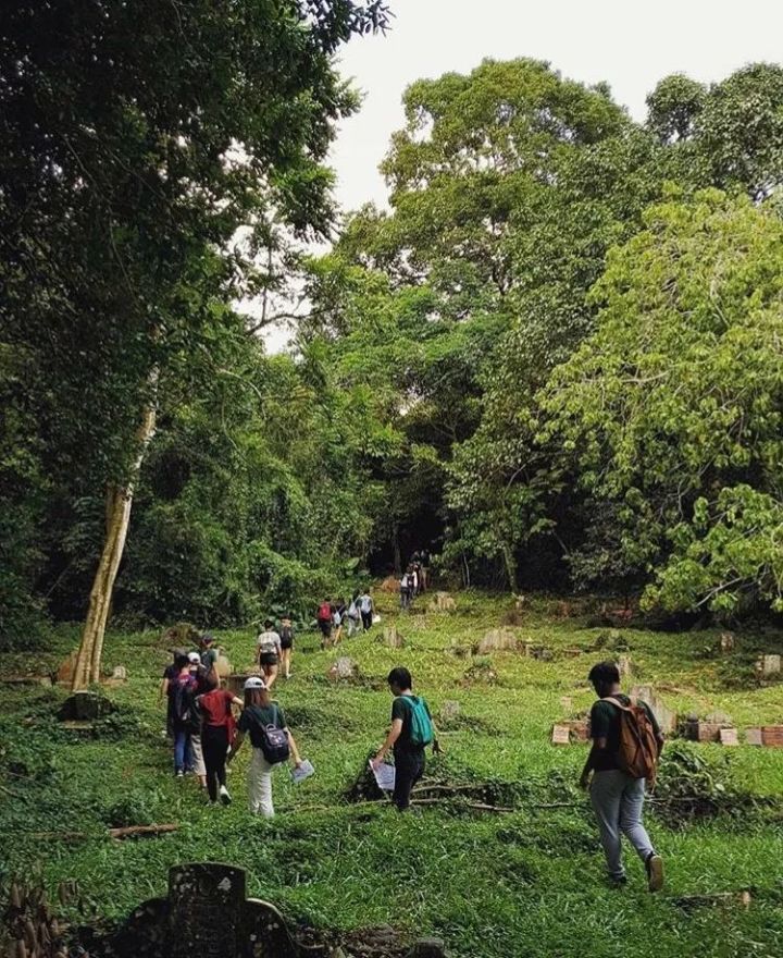 出大官的坟地_家里出精神病坟地风水_朝阳大悦城原来是坟地