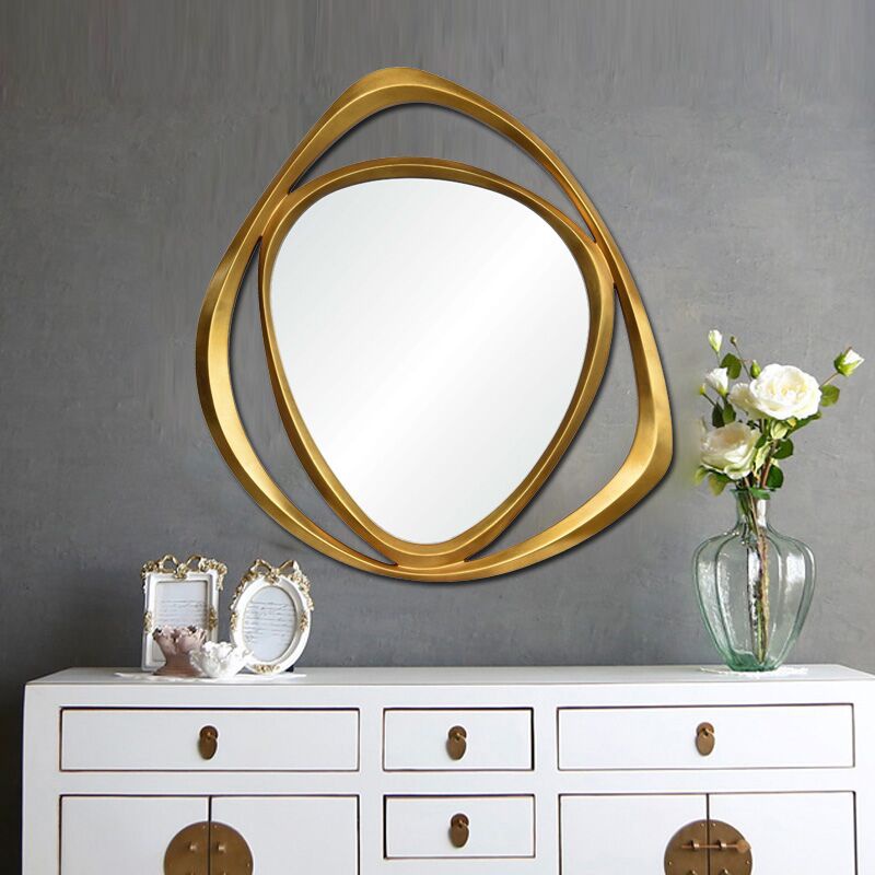 卧室门对镜子镜子上需要摆放什么好_镜子摆放最佳位置_镜子的摆放