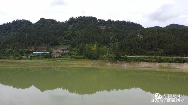 风水奇龙穴什么意思_风水基础知识汇集之龙穴砂水向_风水龙穴