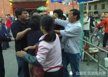 梦见跟人打架_梦见已故的人和我打架_梦见3人打架杀人没血