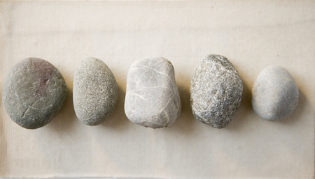 梦见石头好吗，梦见石头代表了什么?