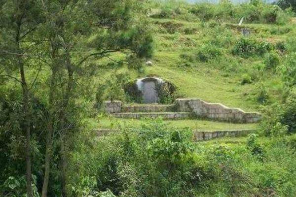 坟地风水_农村真实坟地风水事件_农村坟地风水