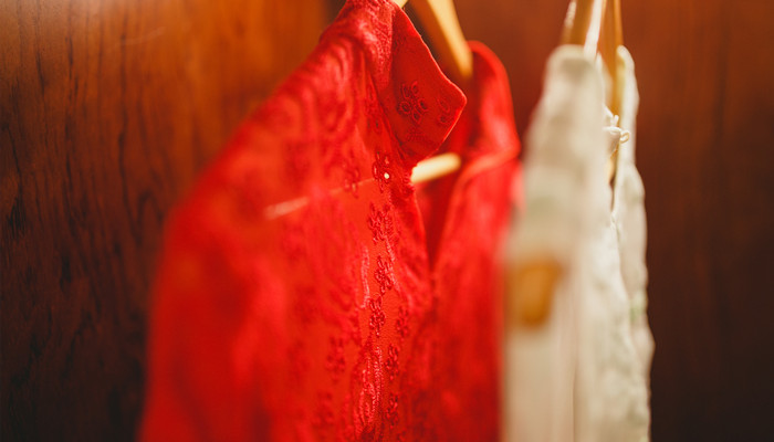 梦见新娘的红衣服