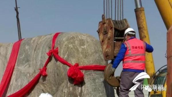 泰安取缔所有“泰山石”店铺！最重巨石360吨，堪比70头大象