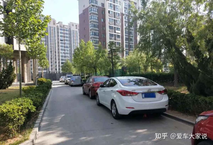 新手驾驶课堂（4）：新手开车，如何才能避免事故，安全驾驶？